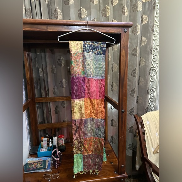 Katha work scarf - Picture 2 of 4